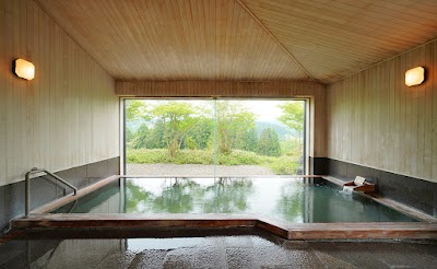 メナード青山リゾート 霧生温泉「雅の湯」